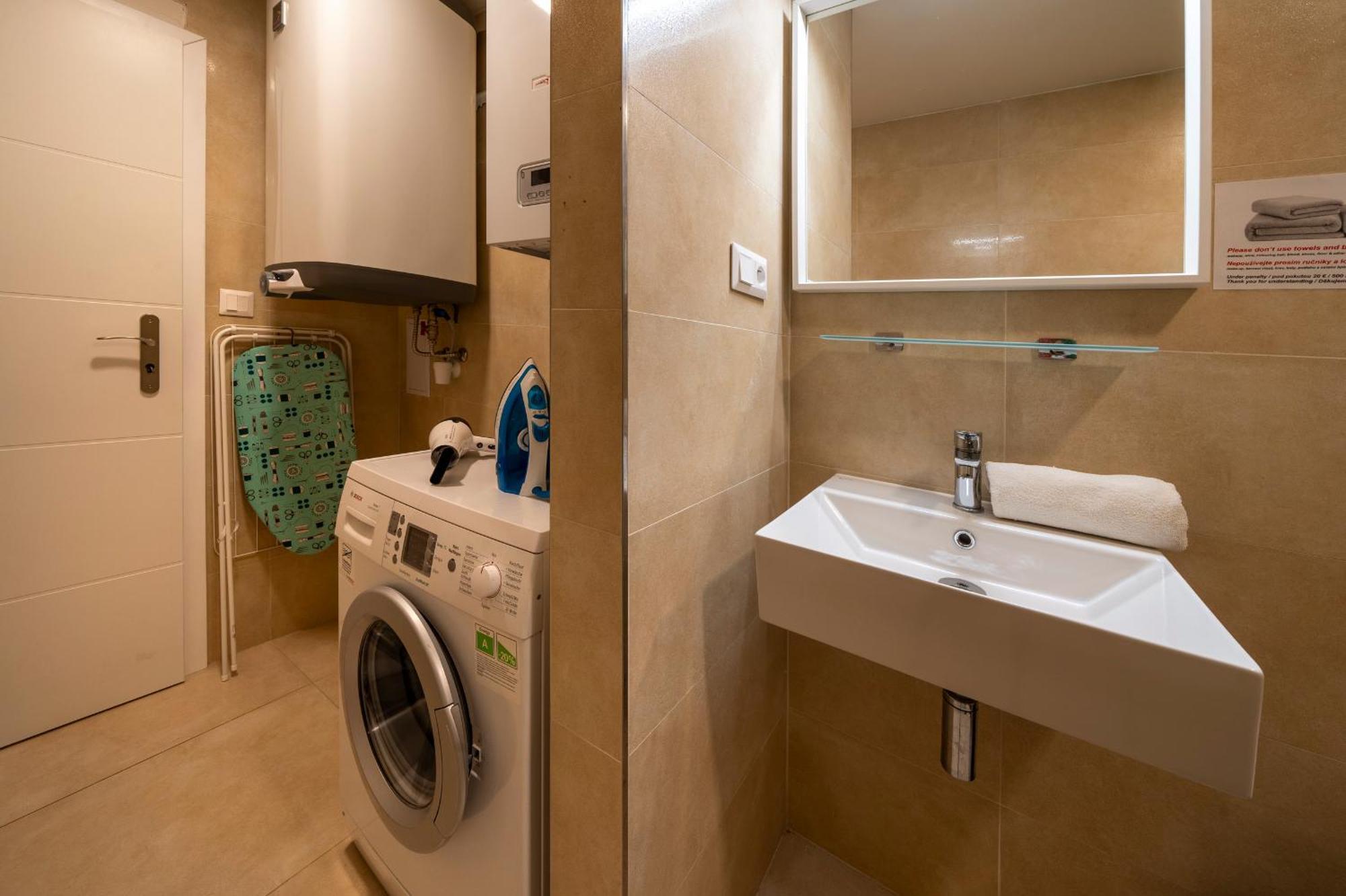 Apart Hotel Zborovska Prag Dış mekan fotoğraf